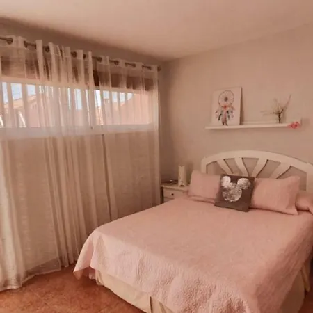 Paulalucia Costa de Antigua